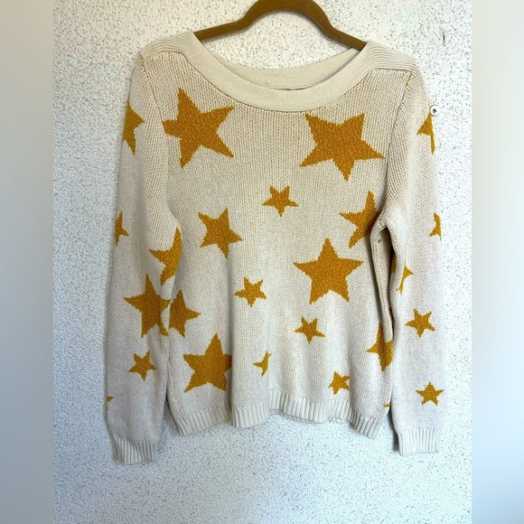 Marled Sweaters - EUC Marled Star Sweater gold and cream large